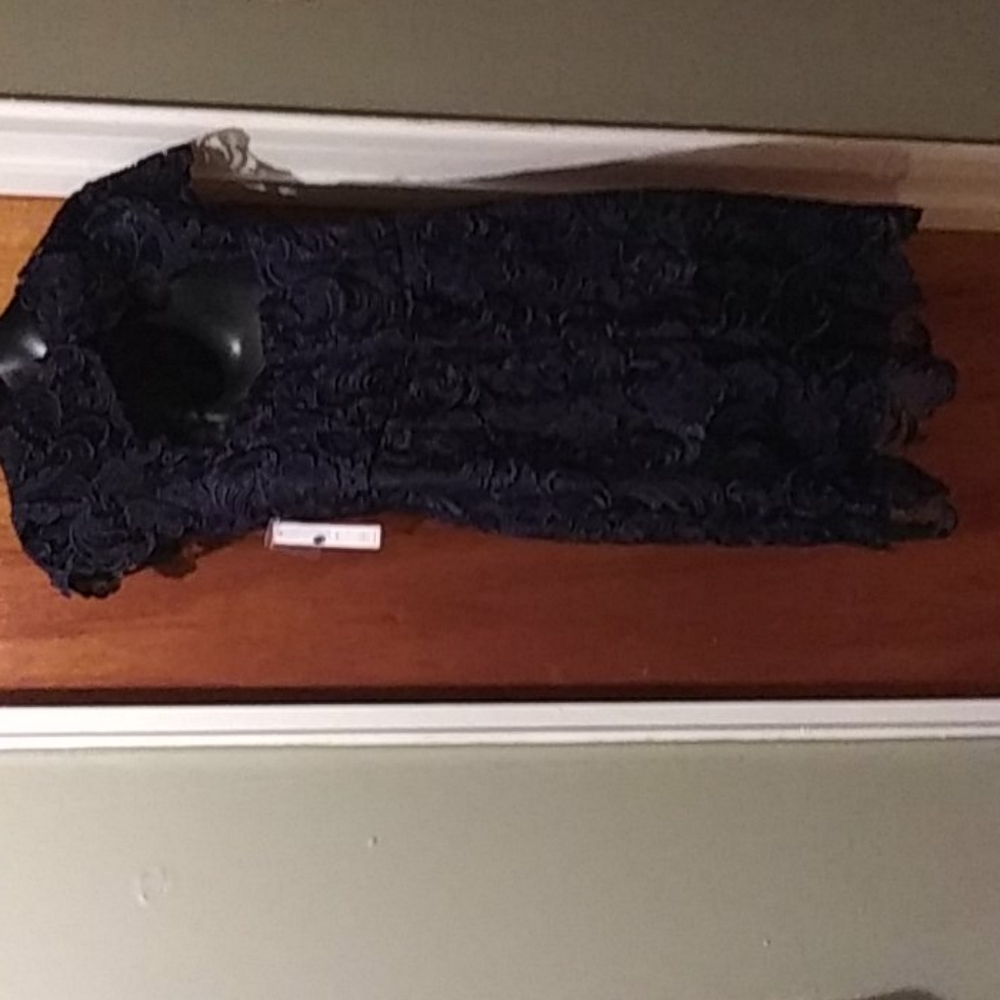 New Dress - Picture 2 of 4